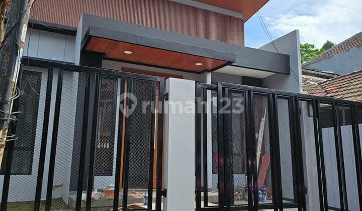 Rumah baru design mandiri di Kencana Loka BSD - dekat tol KRL sekolah