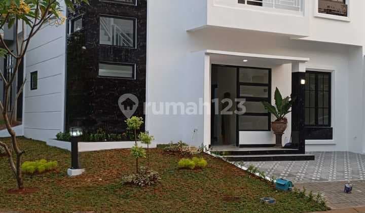 RUMAH CANTIK DI BSD NUSALOKA 2 LANTAI SIAP HUNI LOKASI BAGUS