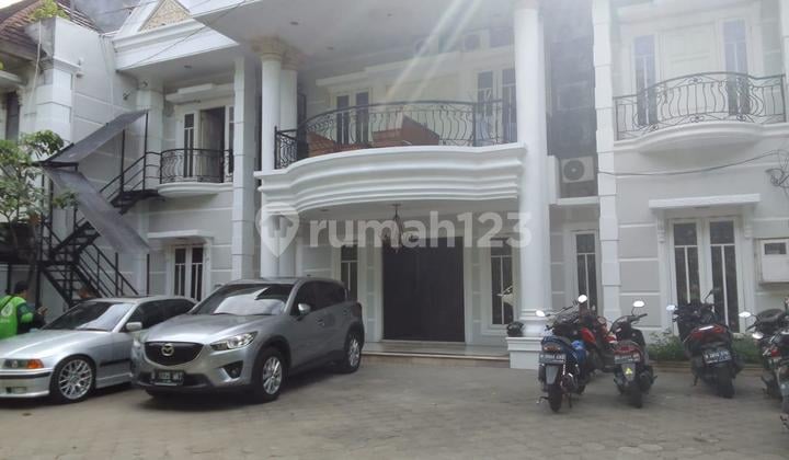 Dijual Rumah Bagus Untuk Tempat Tinggal / Usaha Kos2an Lokasi Strategis Radio Dalam Kebayoran Baru Jakarta Selatan