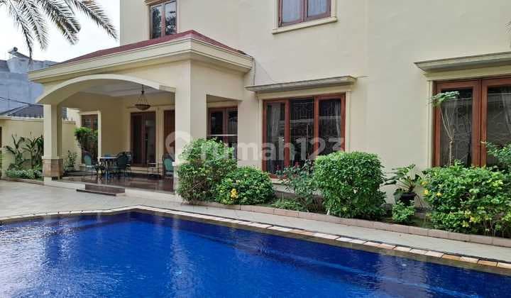 Ready-to-Occupy House in Taman Radio Dalam Complex, Kebayoran Baru.