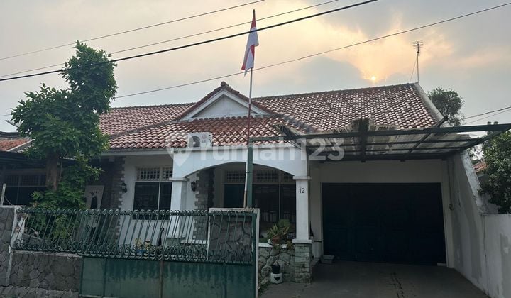 Rumah Lama Layak Praja Dalam Tanah Kusir