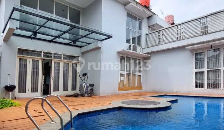 Rumah mewah dalam Cluster tenang nyaman Ampera kemang