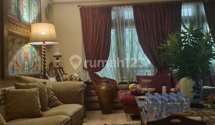 Rumah bagus siap huni lokasi elite jl Jamrud permata hijau