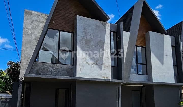 Total of 33 new houses in Serpong Tangerang Selatan.