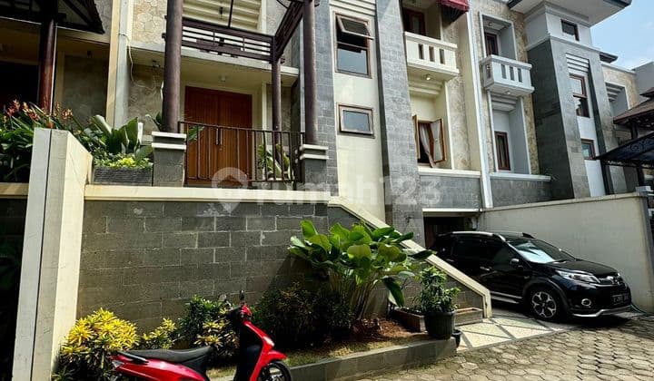 Rumah mewah dalam Cluster lokasi bagus jagakarsa raya