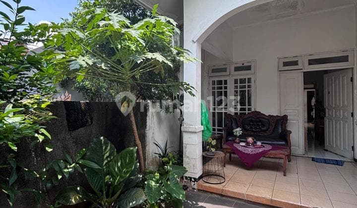 Rumah Cipete Jl Asem 2 bisa untuk Usaha Kantor