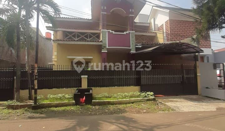 House in Delman Elok Tanah Kusir Complex