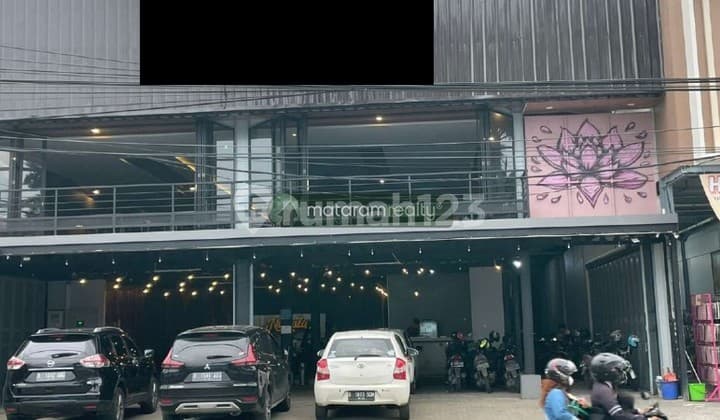 Cafe 2 Lantai di Mainroad Bandung Selatan