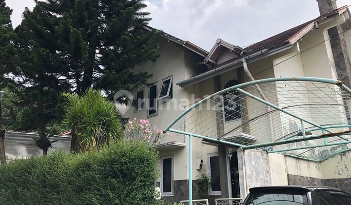 Rumah Besar Harga Miring di Komplek Elite Gegerkalong