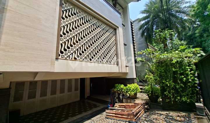 Rumah Bagus Furnished Ciragil Senopati cocok untuk rumah tinggal ato silent office, Jakarta Selatan