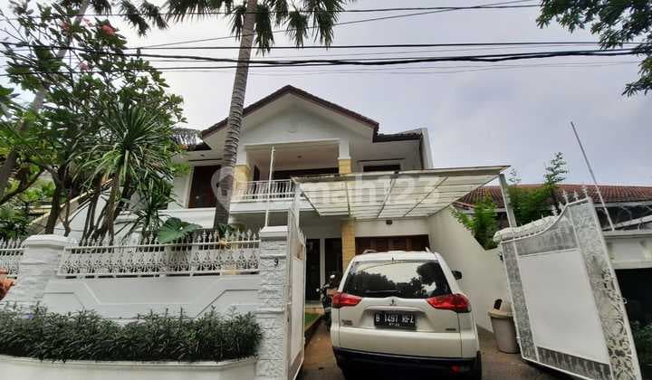 For rent as a Silent Office or Residential House in Senopati.