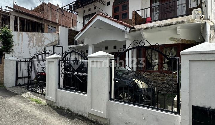 Rumah Asri Siap Huni Area Strategis.harga.murah Di Tebet