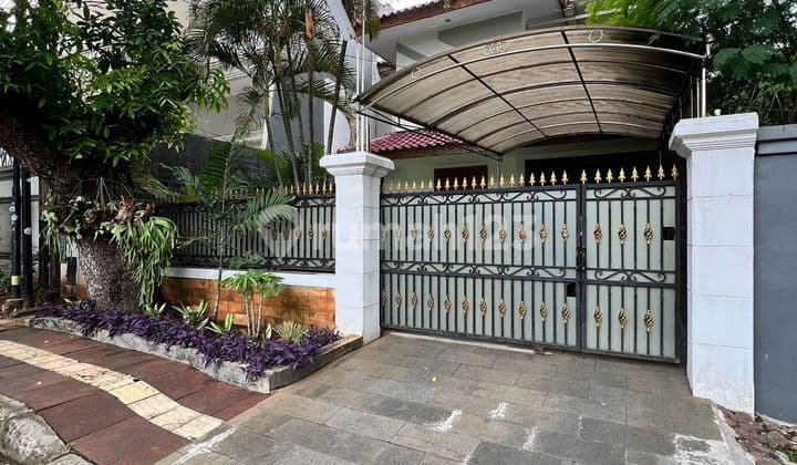 Rumah Asri Lingkungan Tenang Rindang Di Menteng Jakspus