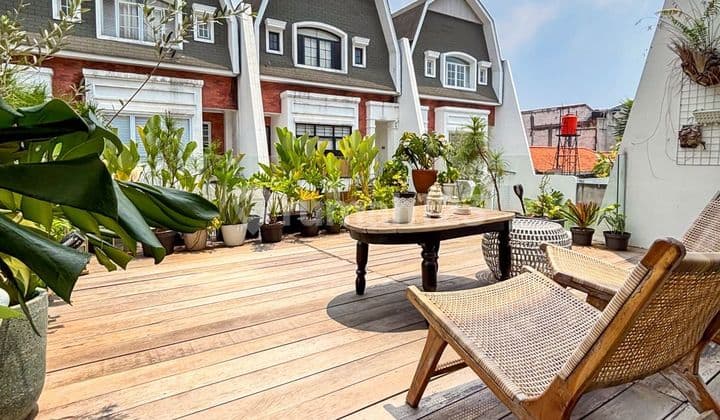 Rumah Cantik Design Classik Eropa Siap Huni Di Area Pondok Pinang