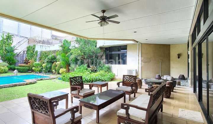 Rumah lama hitung tanah prime lokasi di menteng