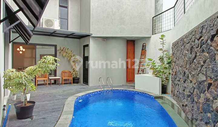 New modern design house ready to occupy in a cluster at Bintaro Jaya