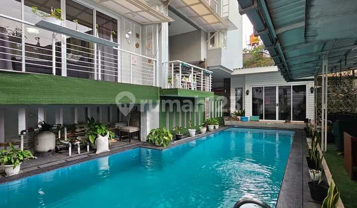 Rumah modern private pool dlm twn hse siap huni dcilandak ragunan