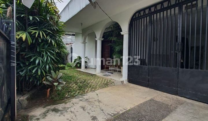 Rumah lama hitung tanah murah area elit dkt mrt diCipete cilandak