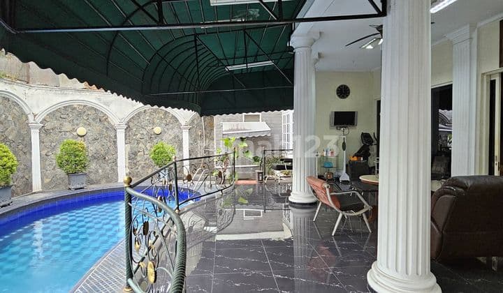 Rumah mewah halaman luas asri siap huni di Pejaten barat kemang