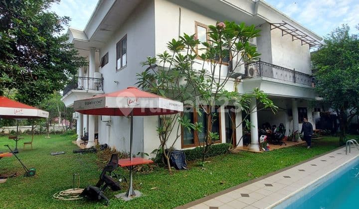 Luxury house with a spacious yard, ready to occupy in Kemang.