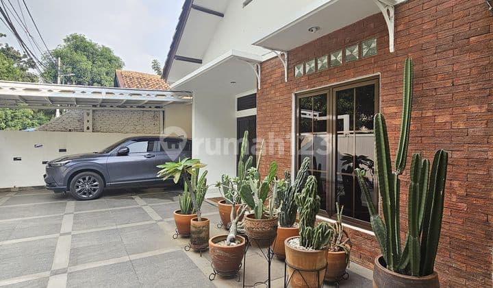 Rumah terawat cocok tmpt usaha di Senopati area.kebayoran baru