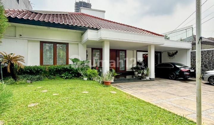 Well-maintained charming house ready to occupy in prime area of Menteng