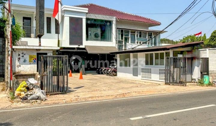 Modern House Location by the Side of Jl Rya Cck Business Place Residence in Kemang