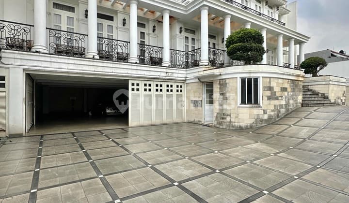Rumah Mewah Halaman Luas Siap Huni Dkt.mrt di Cipete
