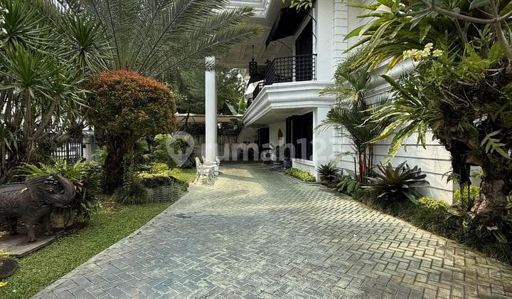 Rumah Mewah Terawat Siap Huni Lingkungan Elit.di Kemang.ampera