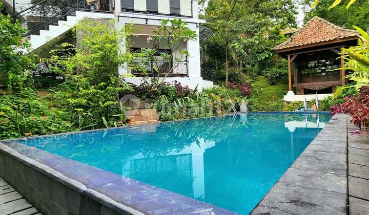 Rumah Villa.view Gunung.dan Golf Nuasa.adat Jawa.di Sentul City