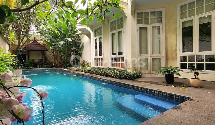 Rumah Mewah Modern Classik Terawat Siap Huni Di Kemang.ampera