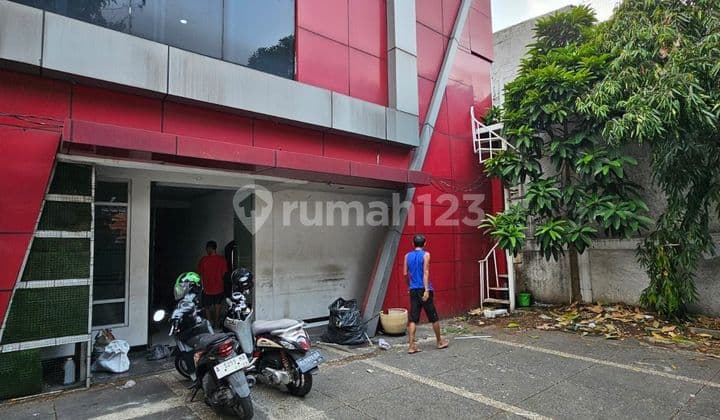 Strategic Commercial Mini Building Area in Kapten Tendean