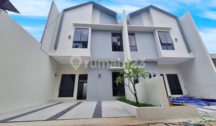 Rumah Baru Jatiwaringin Bekasi Dekat Akses Tol dan L R T