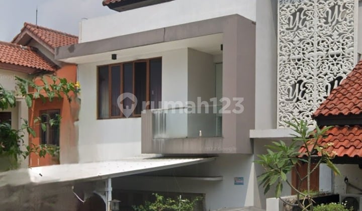 Rumah 2 Lantai Di Jatibening Bekasi Ada Kolam Renang Dekat Tol Dan L R T