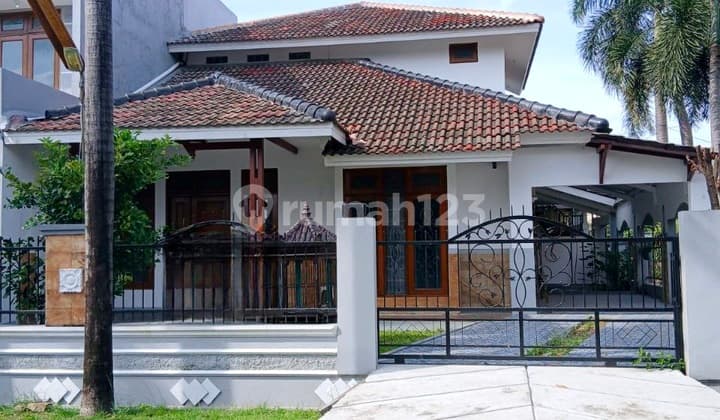 Rumah Bagus Siap Huni Akses Mudah Jatiwaringin Bekasi Dekat Tol dan L R T