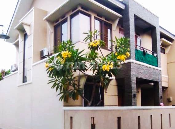 Rumah Bagus Jatiwarna Bekasi Dekat Akses Tol