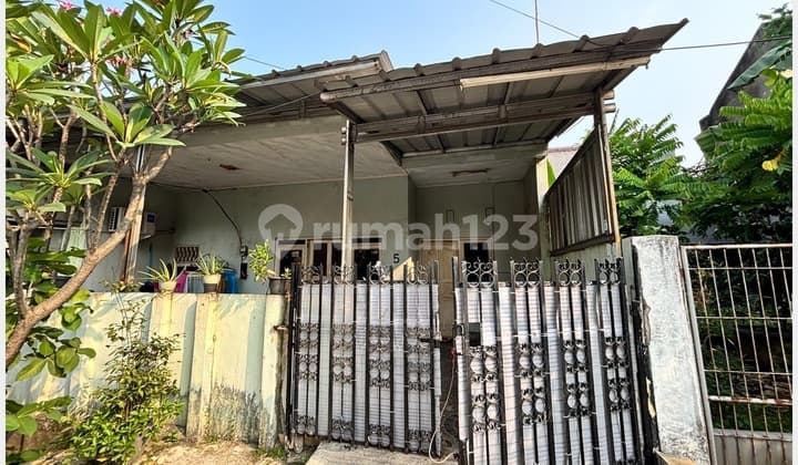 Single-Floor Ready-to-Move-In House in Narogong, East Bekasi