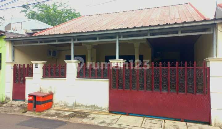Rumah. Siap Huni 1,5 Lantai di Raawamangun Jakarta Timur