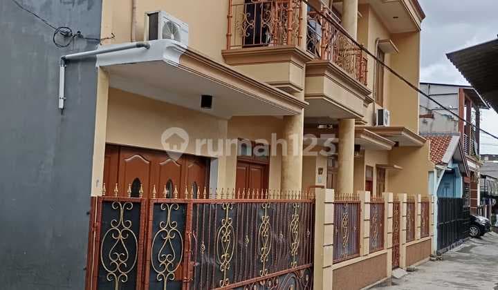 Rumah 2 Lantai Bagus Bangunan Kokoh Hadap Timur di Bintara, Bekasi Barat