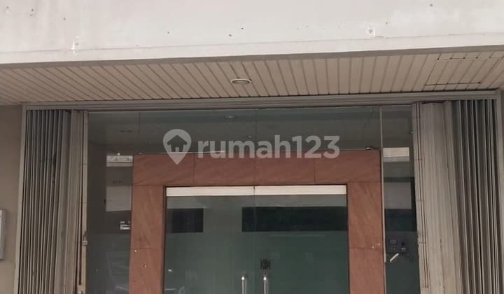 Ruko 4 Lantai Strategis Kawasan Bisnis di Meruya Ilir, Kebon Jeruk