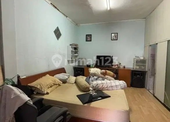 Rumah 2 Lantai Siap Huni Dekat Pusat Perbelanjaan di Jalan Harpa 3, Kelapa Gading Jakarta Utara
