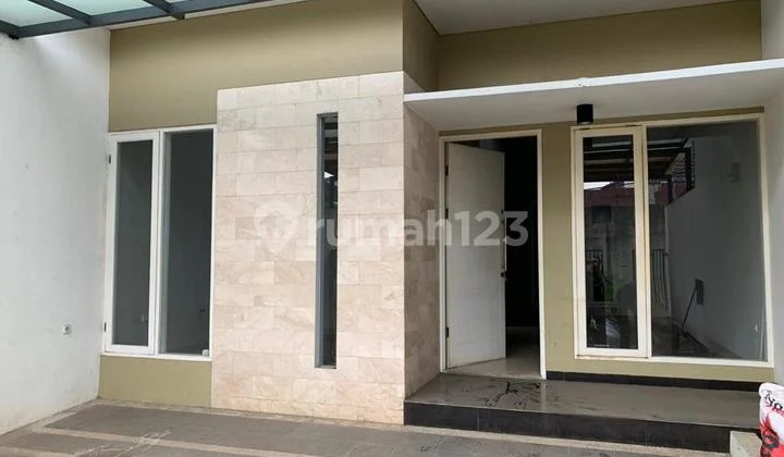 Rumah Minimalis 2 Lantai di Mekar Wangi