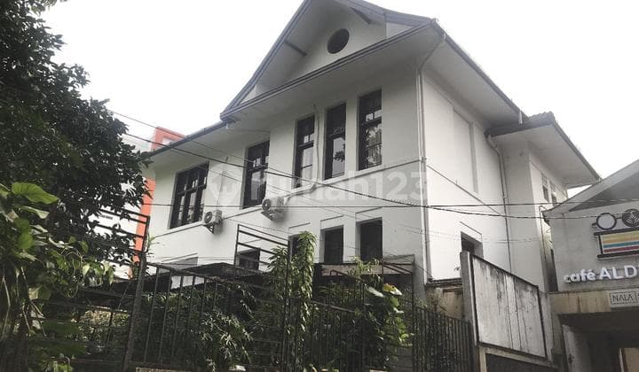 Stategis Rumah Belanda Sayap Dago