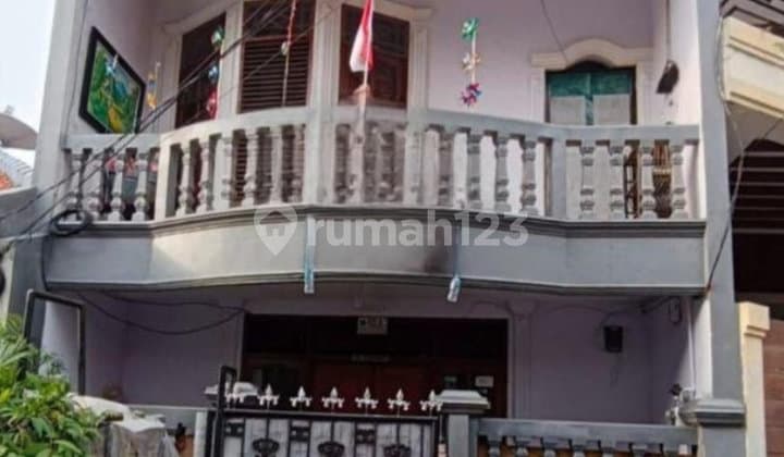 3-Story Livable House with Fantastic Location in Johar Baru, Central Jakarta