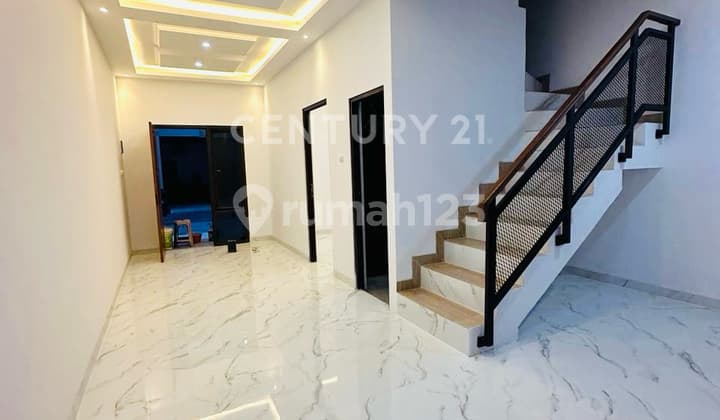 Rumah Cluster Eksklusif Murraya Residence Di Jalan Kemuning, Utan