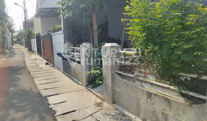 Land 90m2 in East Pulo Asem, very strategic near LRT and Busway.