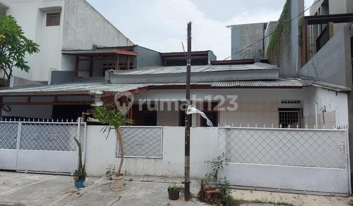 For Sale Old Land-Counted House in Permata Hijau, Kebayoran Lama