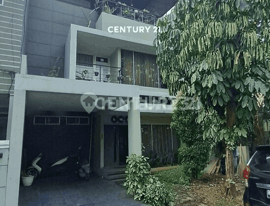 Rumah 3 Lantai di Perumahan Elite Raffles Hills Cibubur