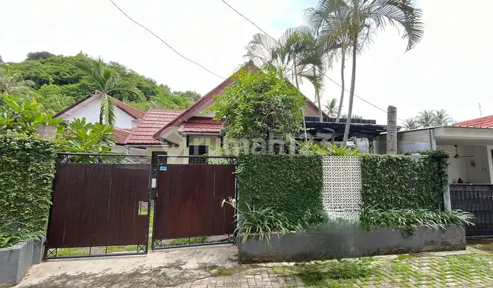 Rumah di Kompleks Green Valley Senggigi