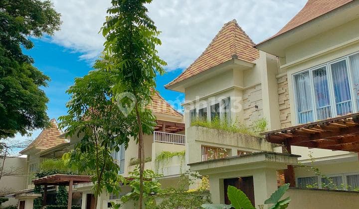 Rumah di kompleks elit Mutiara Boutique
